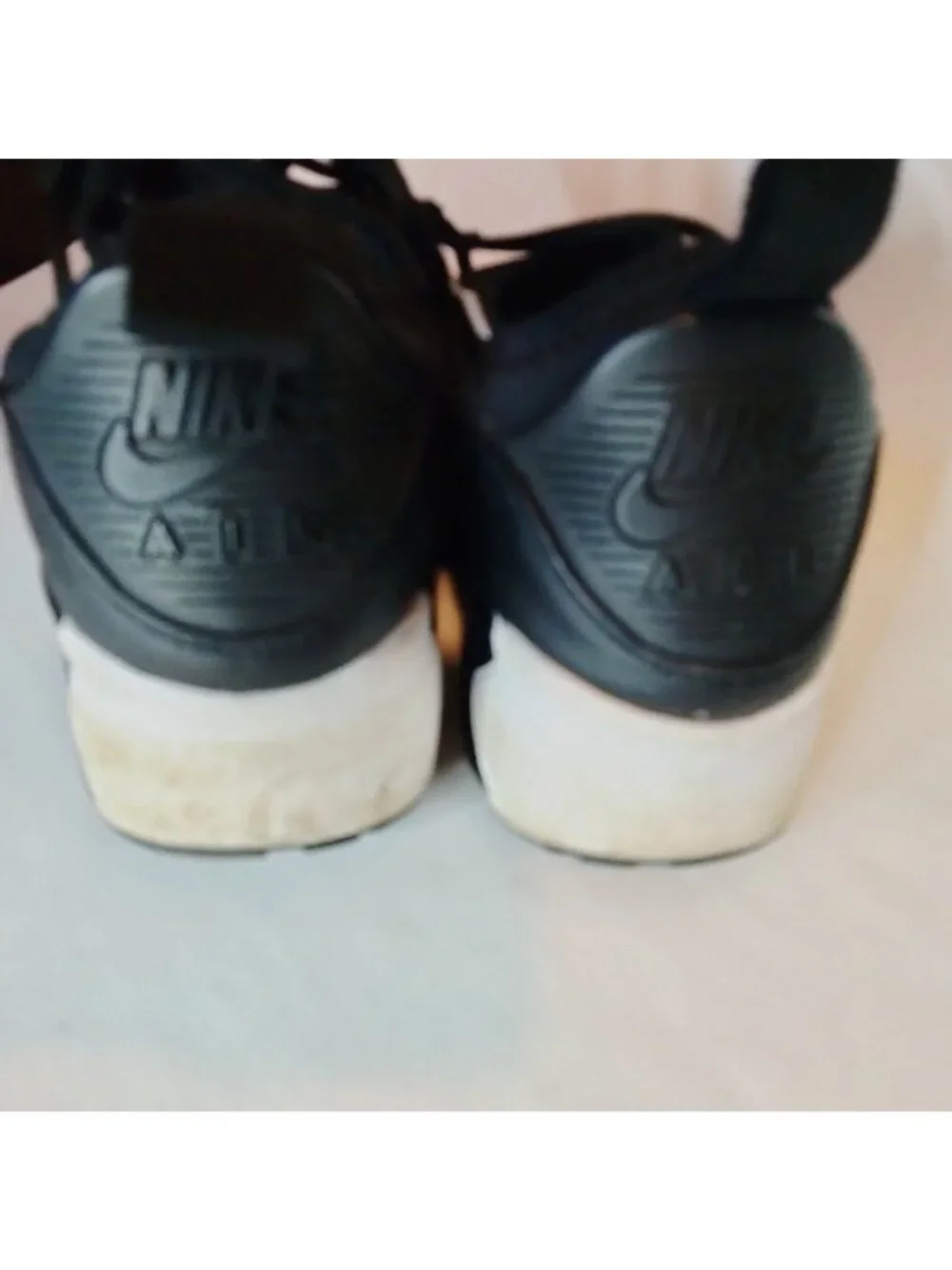 Nike Air Max Sneakers US Kids Size 6 Black White